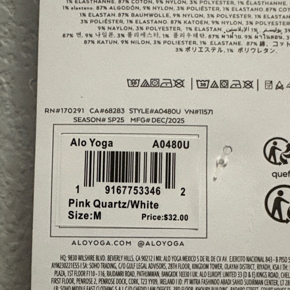 ALO Yoga Blush Unisex Half-Crew Socks - Picture 2 of 3